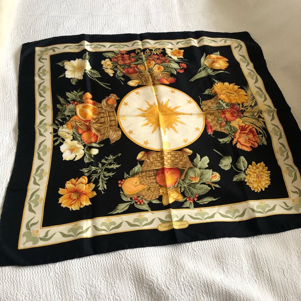 Salvatore Ferragamo Seasons Scarf